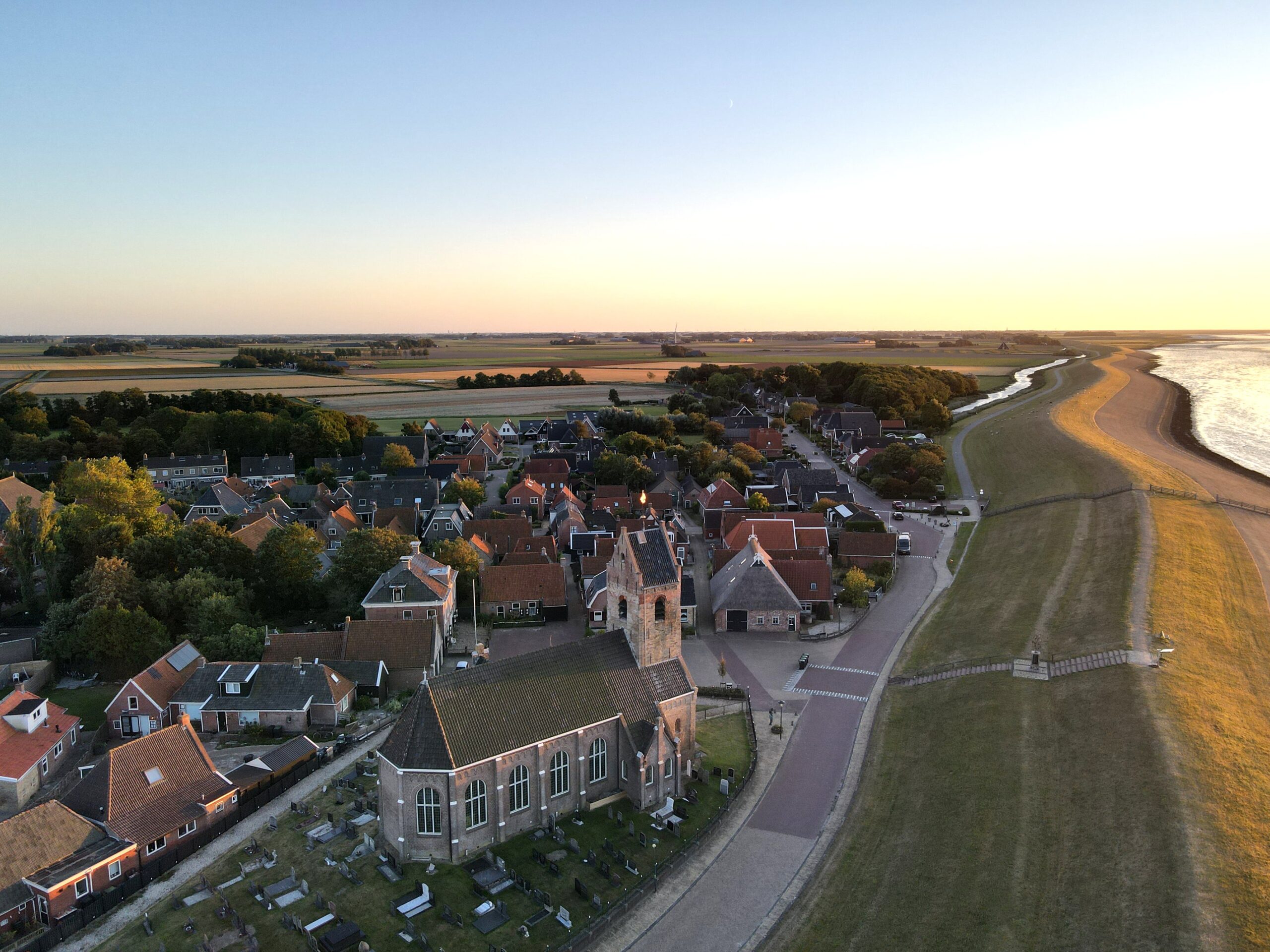 Wierum bij zonsonderdag